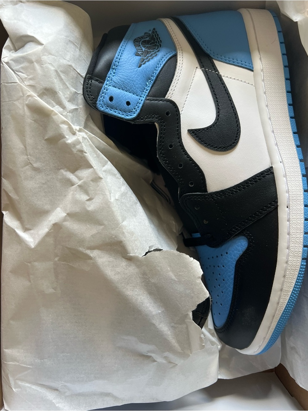 Jordan Air 1 High UNC RETRO— White / Black / University Blue - Picture 2 of 7